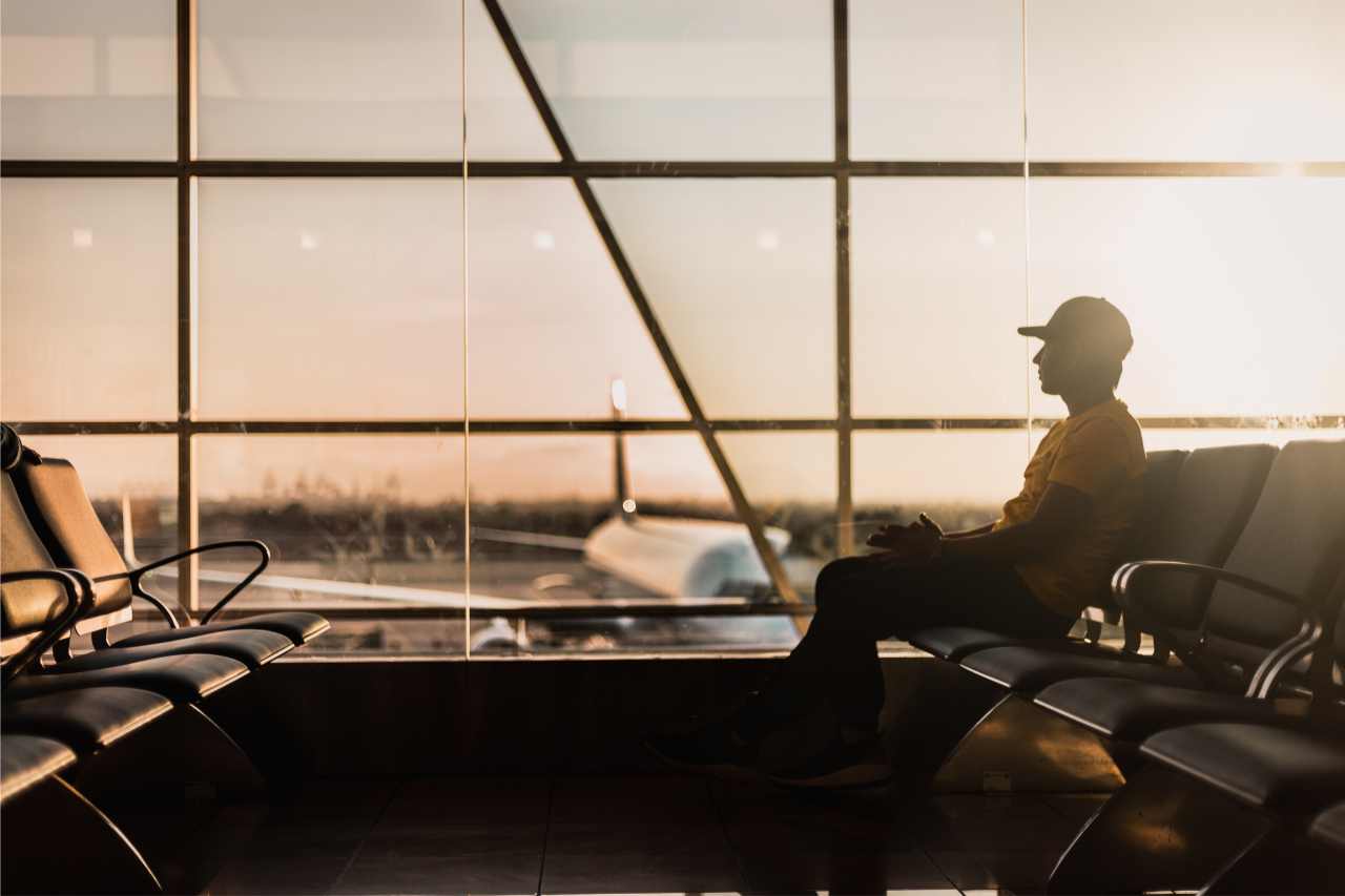 How to Book Flights with Long Layovers