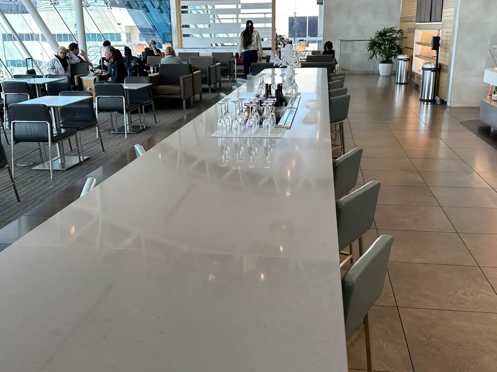 Airport lounge - Admirals Club Flagship at Terminal 4 at LAX